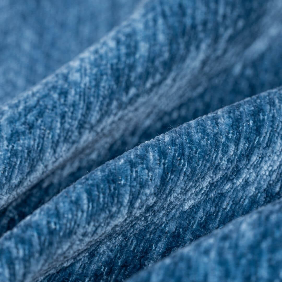Close-up of CouchCare seamless scalloped edge